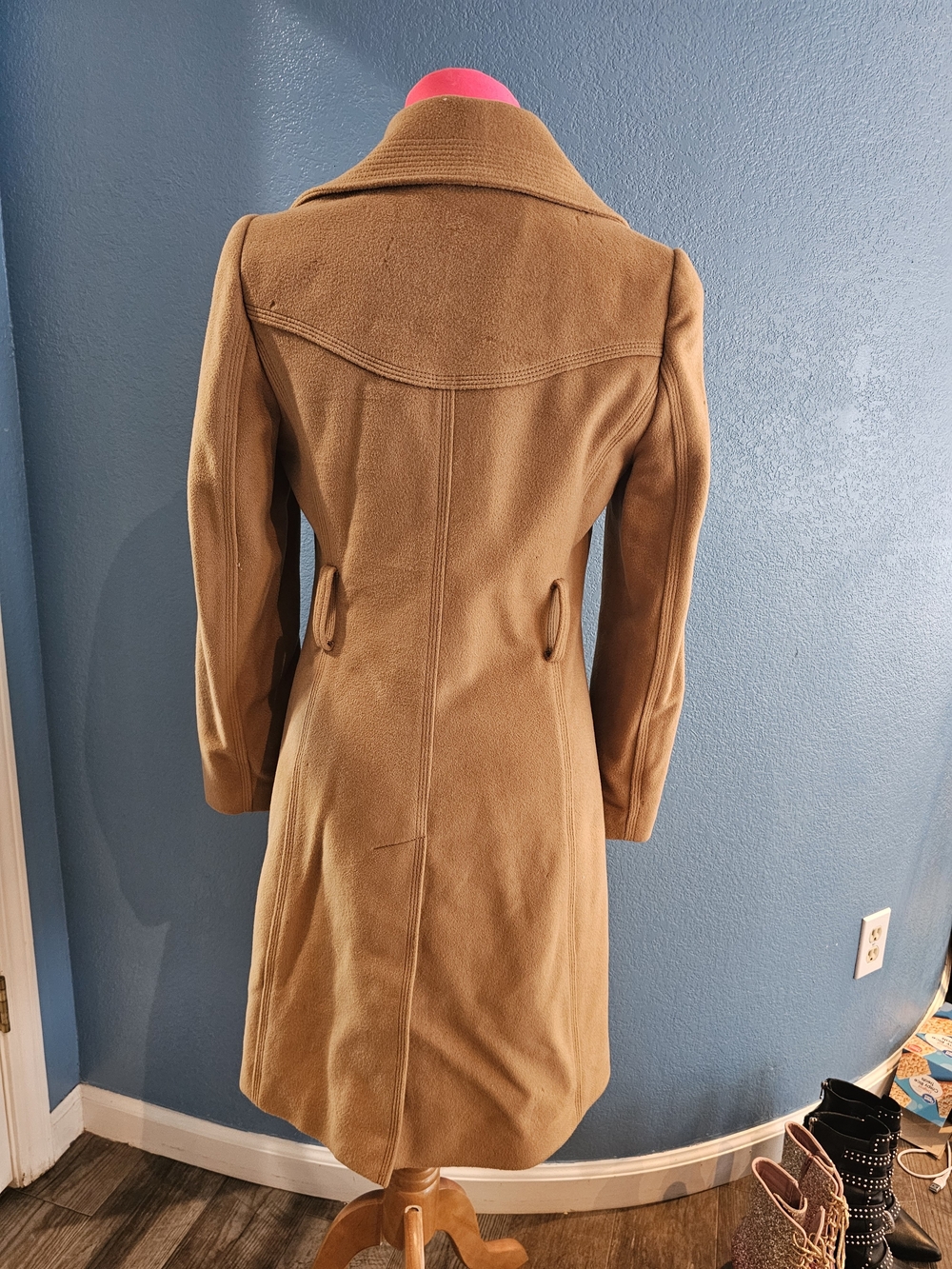 Banana Republic Tan Wool Trench Coat - Picture 5 of 6
